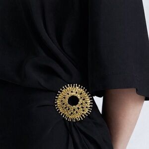Gold Large Burst Sun Pin Brooch (4011)